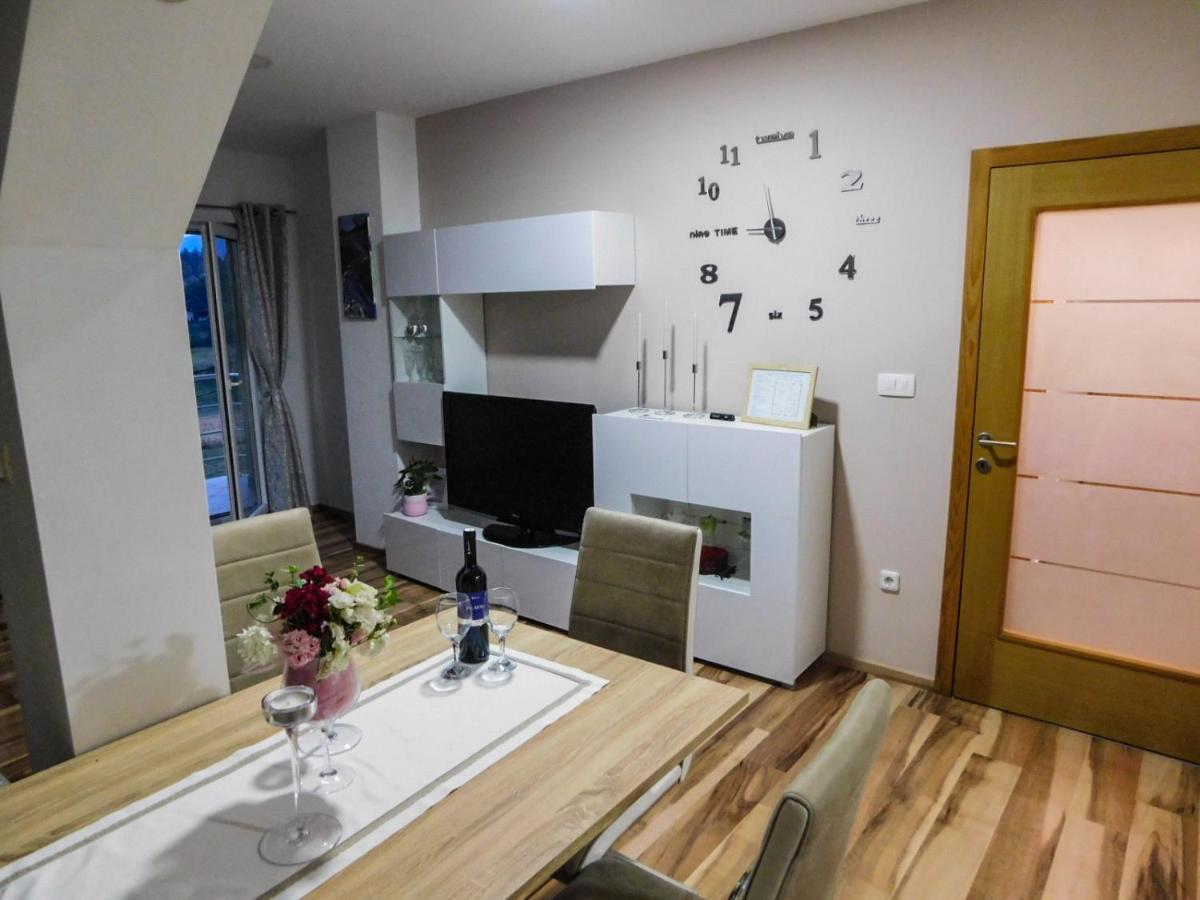 Apartman Lara Otočac Extérieur photo